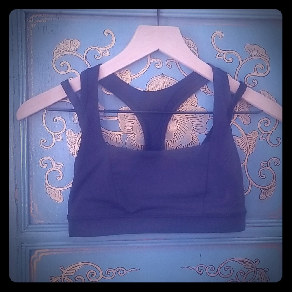 Lululemon sports bra ♡